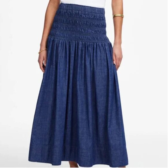 Madewell Dresses & Skirts - Madewell Smocked-Waist Denim Midi Skirt In Rinse Wash Size Large